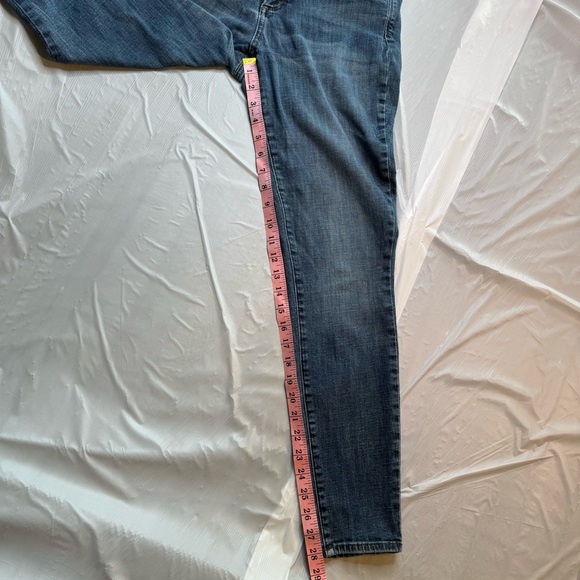 Size 10 NYDJ Ami Skinny Legging Jeans - Picture 5 of 9